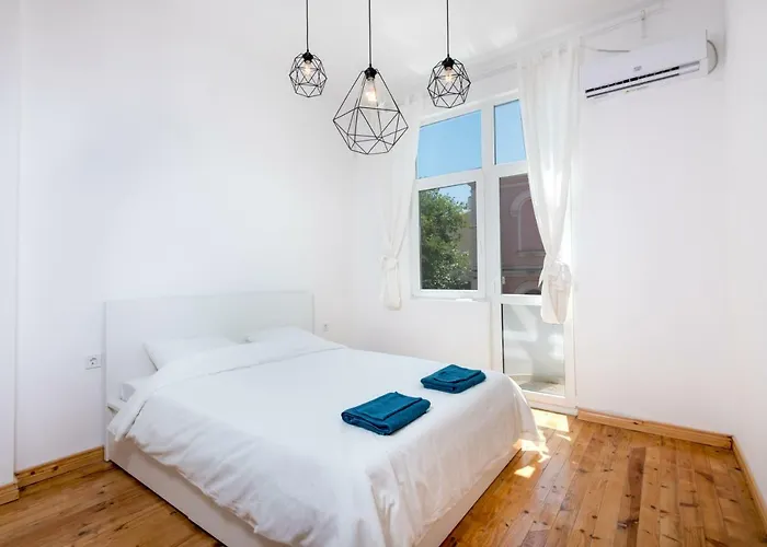 The White Apartment - Bogoridi Main Street